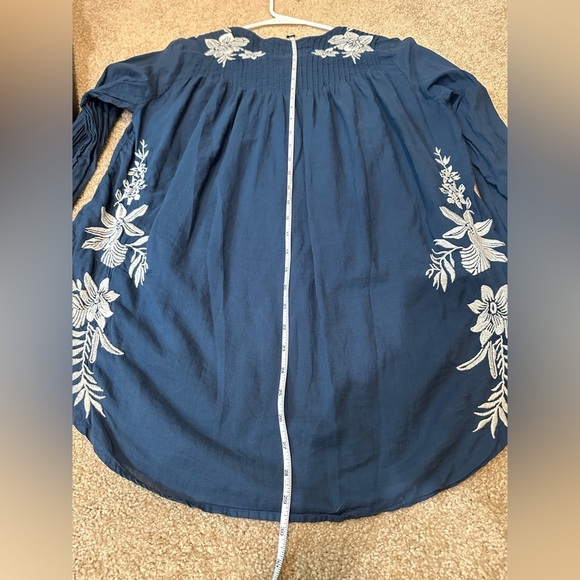 Johnny Was 3J Workshop Blue Long Sleeve Top with White Floral Embroidery Size S - Picture 11 of 13